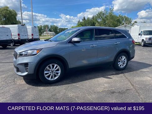 Used 2020 Kia Sorento FWD V6 image 2