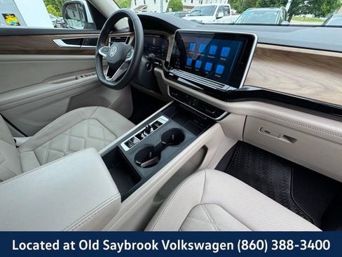 Used 2024 Volkswagen Atlas SE image 26