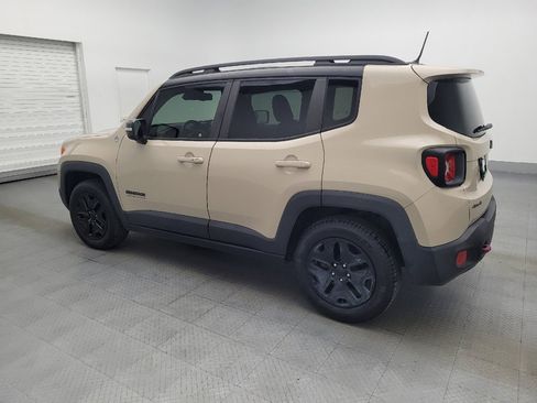 Used 2017 Jeep Renegade Trailhawk image 3