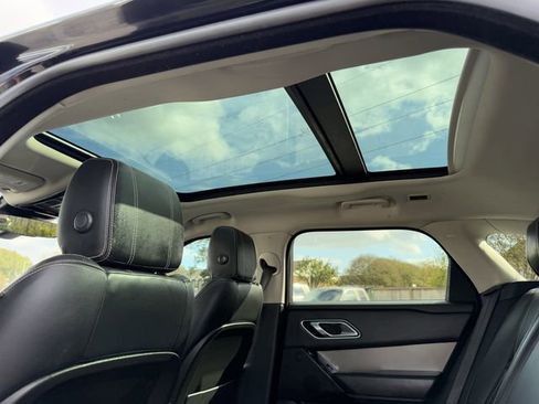 Used 2019 Land Rover Range Rover Velar S image 18