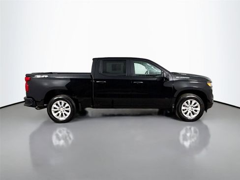 Used 2025 Chevrolet Silverado 1500 Custom image 9