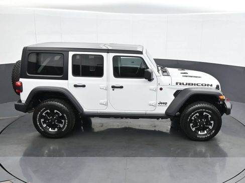Used 2025 Jeep Wrangler Unlimited Rubicon AWD/4WD image 23