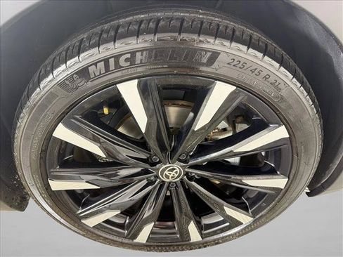 Used 2024 Toyota Crown Platinum AWD/4WD image 13