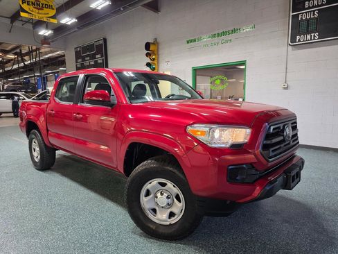 Used 2018 Toyota Tacoma SR w/ SR Convenience Package AWD/4WD image 14