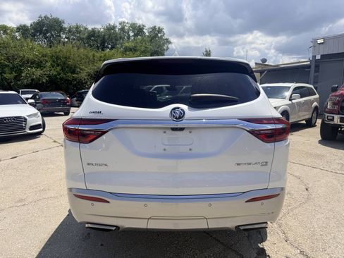 Used 2018 Buick Enclave Avenir w/ Avenir Technology Package AWD/4WD image 6