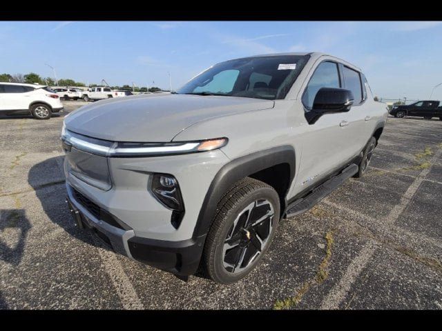Used 2026 Chevrolet Silverado EV LT w/ Premium Package AWD/4WD image 3