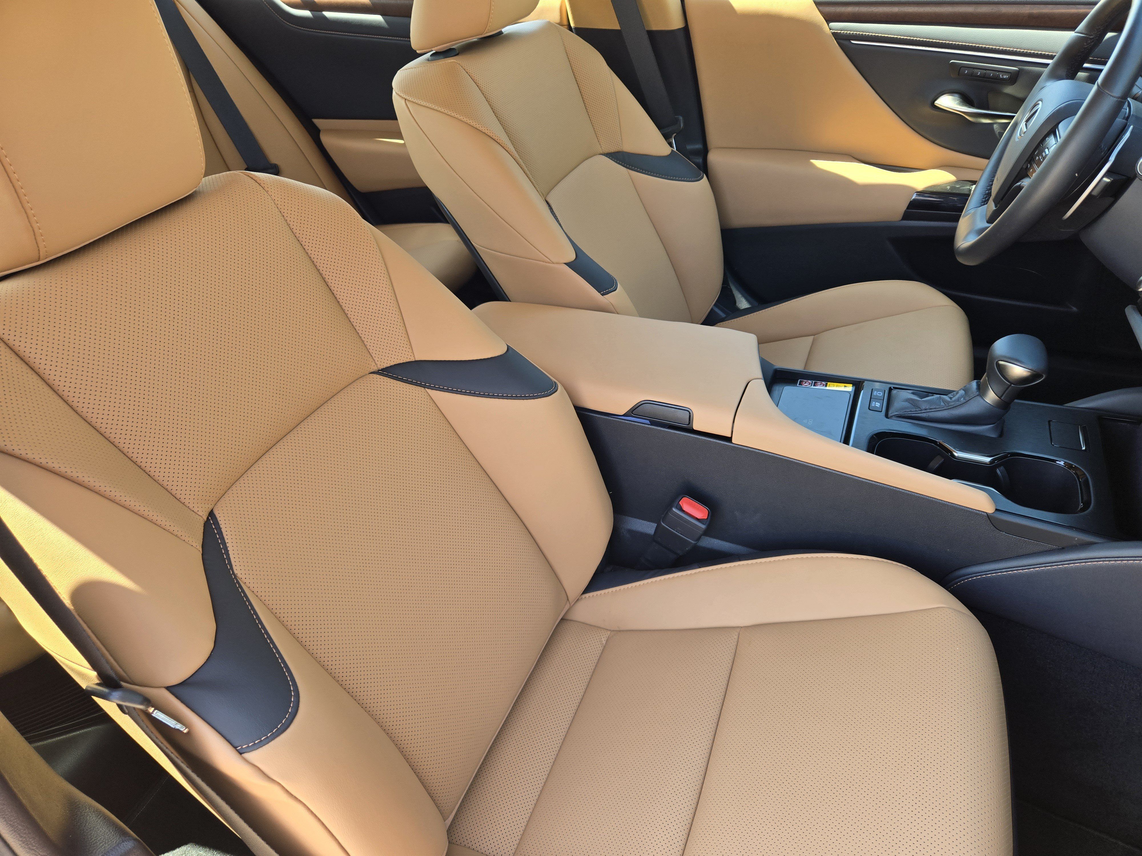 Used 2025 Lexus ES 300h w/ Premium Package FWD image 20