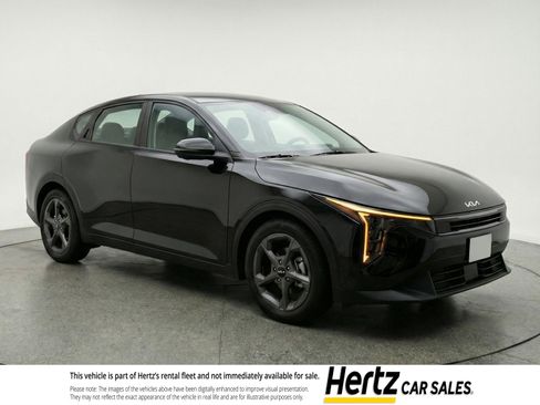Used 2025 Kia K4 FWD image 1