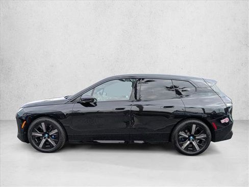 Used 2025 BMW iX M60 image 9
