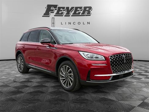 Used 2025 Lincoln Corsair Reserve w/ Equipment Group 202A image 7