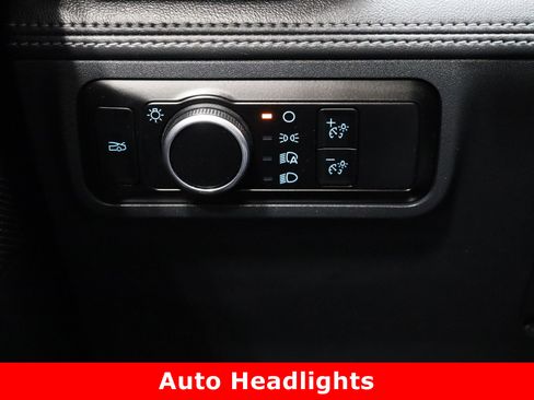 Used 2024 Ford Mustang Premium image 25