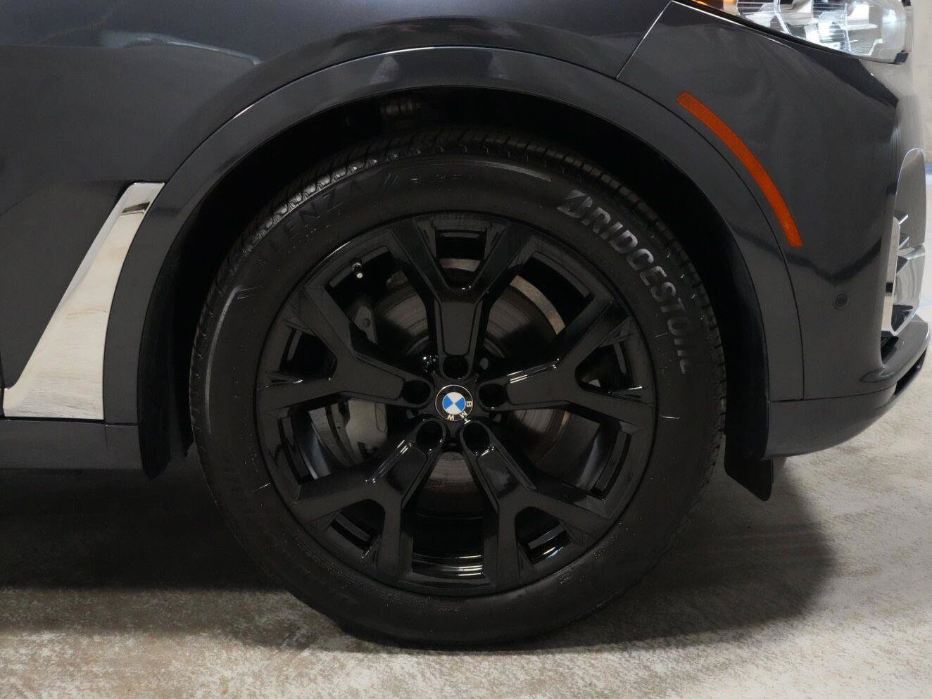 Used 2020 BMW X7 xDrive40i w/ Premium Package AWD/4WD image 39