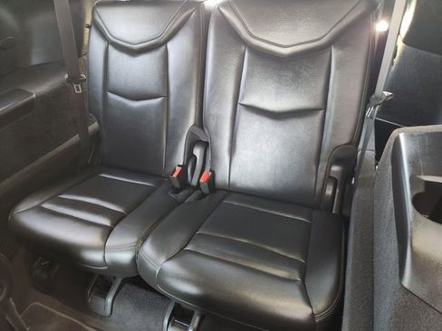 Used 2025 Cadillac XT6 Premium Luxury image 28