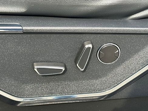 Used 2022 Ford F150 Lariat w/ Equipment Group 502A High image 40