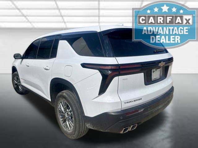 Used 2024 Chevrolet Traverse LS FWD image 3