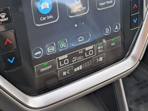 Used 2025 Subaru Crosstrek 2.0i Premium image 24