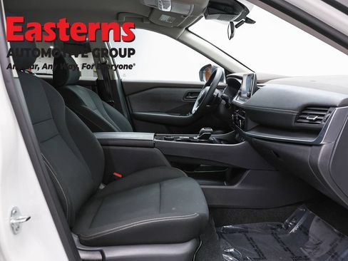 Used 2023 Nissan Rogue S AWD/4WD image 23