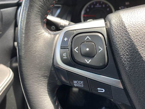 Used 2017 Toyota Camry SE w/ Moonroof Package FWD image 14