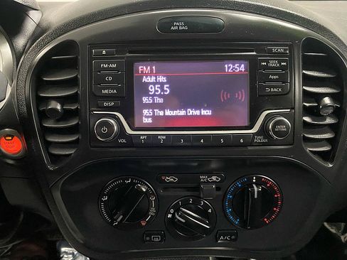 Used 2016 Nissan Juke S image 19