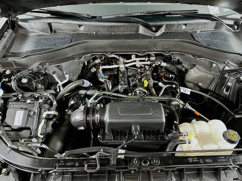 Used 2024 Ford Explorer XLT w/ Equipment Group 202A image 34