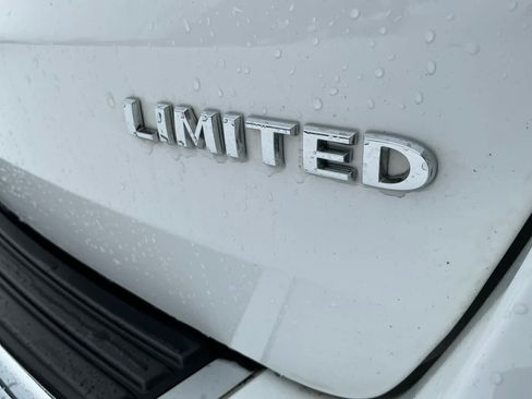 Used 2019 Jeep Grand Cherokee Limited w/ Trailer Tow Group IV image 15