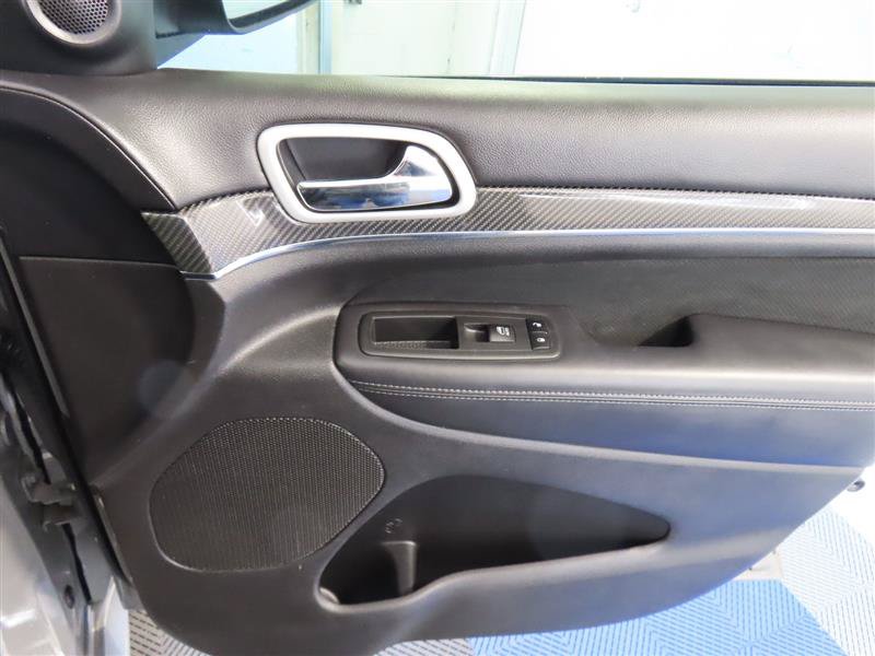 Used 2020 Jeep Grand Cherokee SRT AWD/4WD image 39