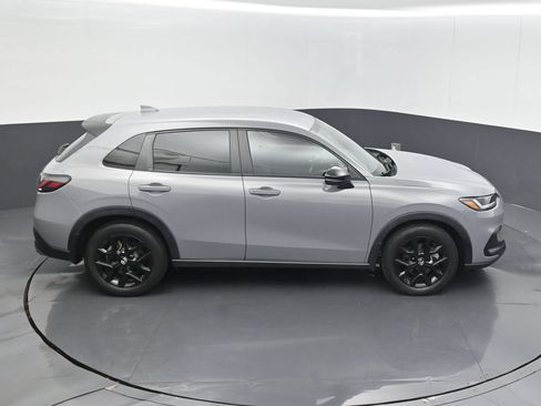 Used 2025 Honda HR-V Sport image 14