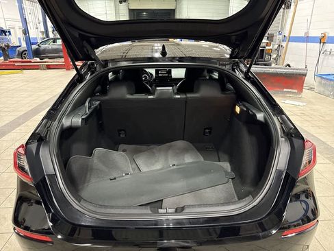 Used 2023 Honda Civic Sport image 11