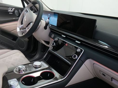 New 2026 Genesis GV80 3.5T e-SC image 34