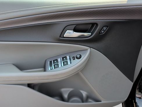 Used 2015 Chevrolet Impala LS w/ LS Convenience Package FWD image 18