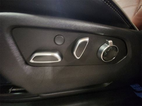 Certified 2024 GMC Sierra 1500 Denali Ultimate image 13