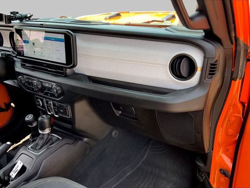 Used 2025 Jeep Wrangler Unlimited Sport AWD/4WD image 19