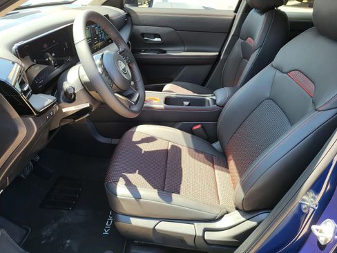 New 2026 Nissan Kicks SR image 18