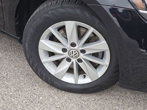 Used 2018 Volkswagen Golf S FWD image 6
