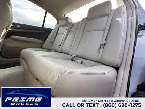 Used 2011 INFINITI G37 x Sedan w/ Premium Pkg image 12