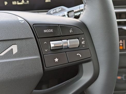 New 2026 Kia Sportage SX FWD image 31
