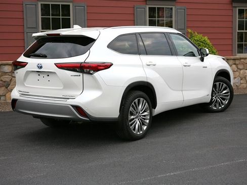 Used 2021 Toyota Highlander Platinum AWD/4WD image 5