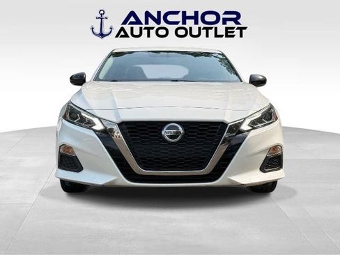 Used 2019 Nissan Altima 2.5 SR w/ SR Premium Package FWD image 2
