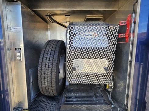 Used 2012 Ford F450 XL w/ PWR Equipment Group image 18