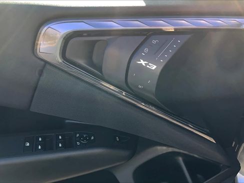 Used 2025 BMW X3 xDrive30i w/ Premium Package image 10