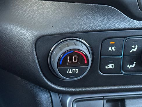 Used 2023 GMC Terrain AT4 AWD/4WD image 28
