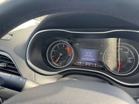 Used 2019 Jeep Cherokee Limited AWD/4WD image 19