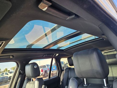 Used 2017 Land Rover Range Rover Supercharged image 13