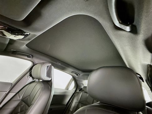 New 2026 BMW 740i image 23