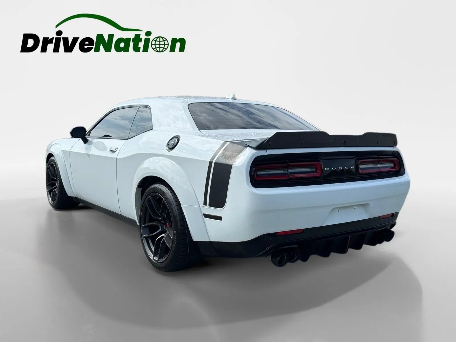 Used 2016 Dodge Challenger R/T Scat Pack w/ Leather Interior Group RWD image 7