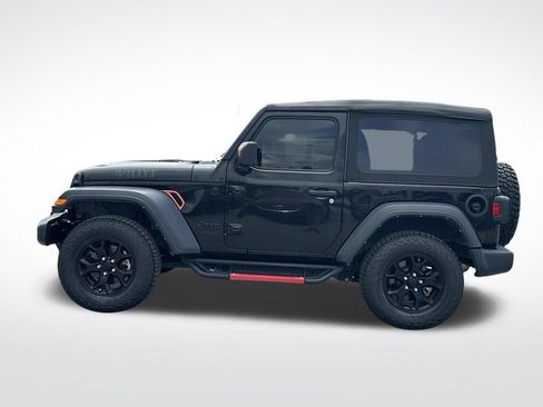 Used 2022 Jeep Wrangler Sport AWD/4WD image 3