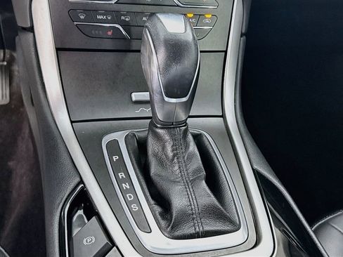 Used 2016 Ford Edge SEL w/ Equipment Group 201A FWD image 19