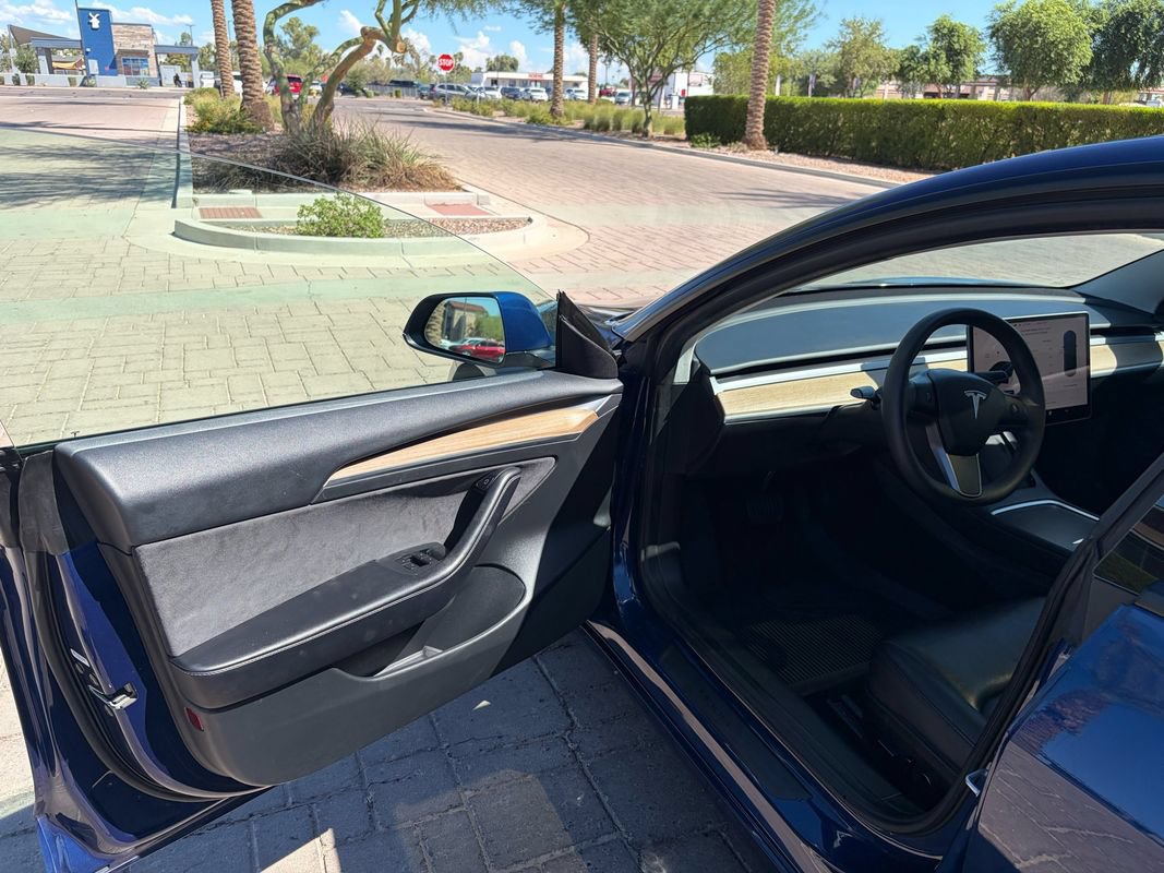 Used 2023 Tesla Model 3 Standard Range RWD image 7