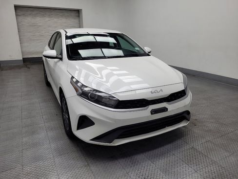 Used 2023 Kia Forte LXS image 13