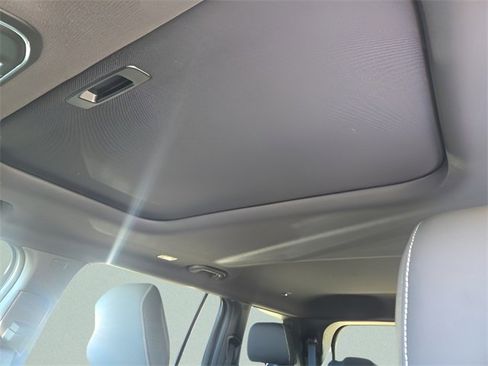 New 2025 Jeep Grand Cherokee L Laredo image 15